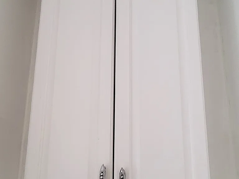 Bathroom cabinet