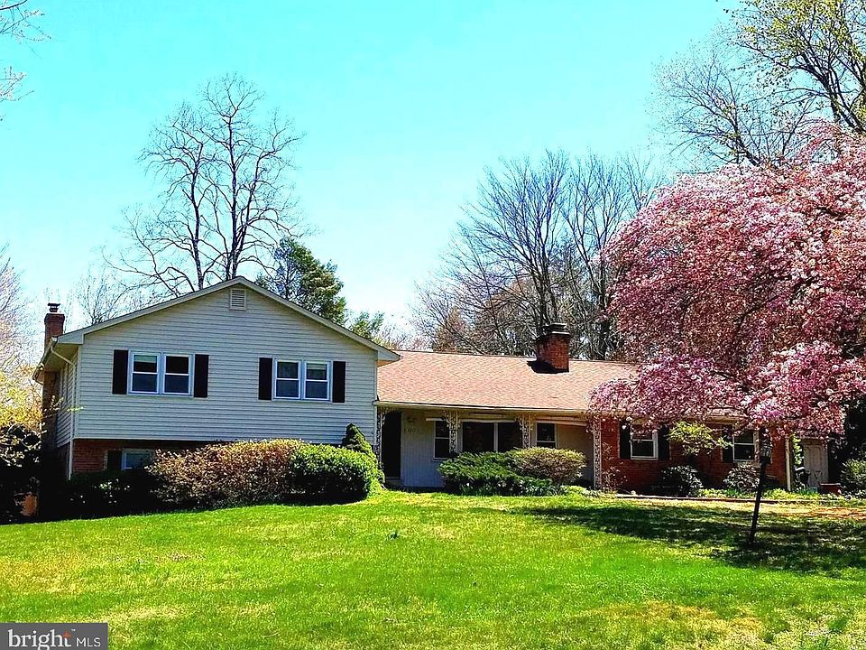 1st image of 3801 Lynn Regis Ct