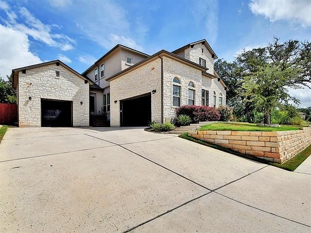 1st image of 2815 Grand Oaks Loop