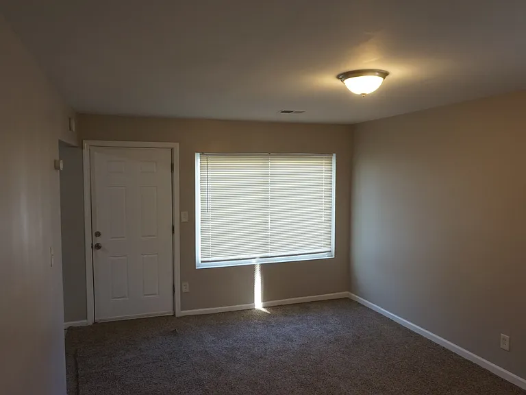 3650 Isabelle St — Photo 5