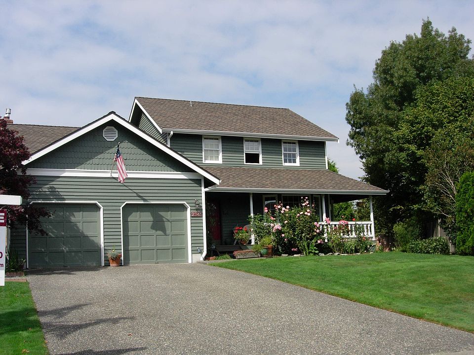 Front of home facing culdesac