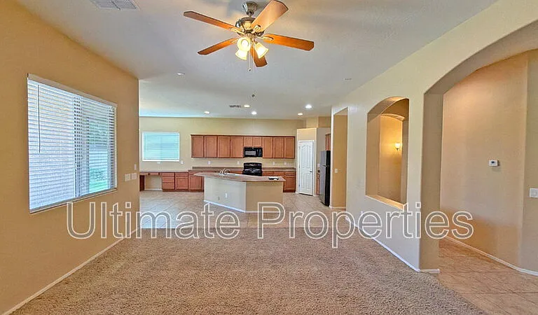 17610 W Ironwood St — Photo 2