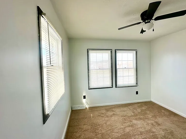 3007 Wade Ave — Photo 7