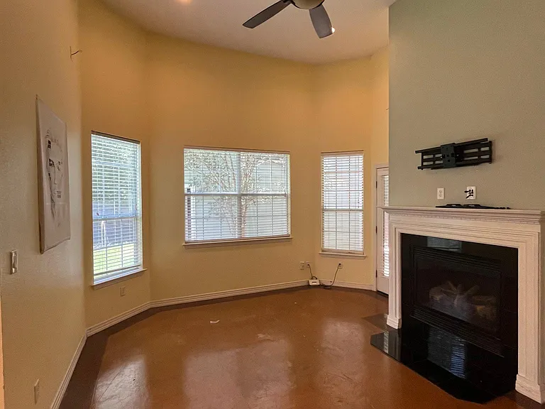 1604 Walnut Ave — Photo 8