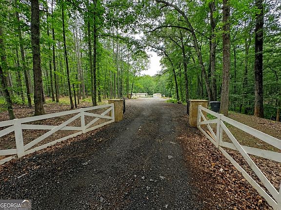 2nd image of 283 Brown Bridge Rd
