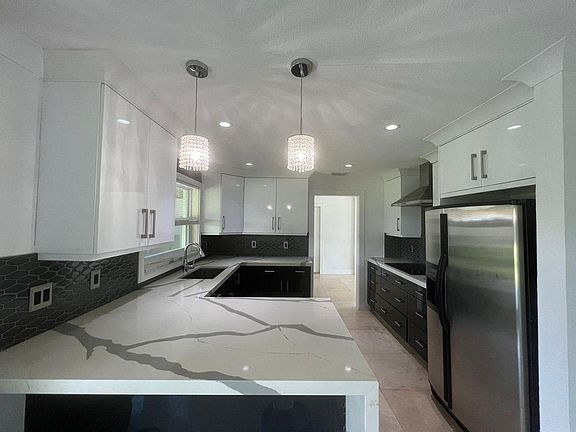 2nd image of 5071 Palo Verde Pl
