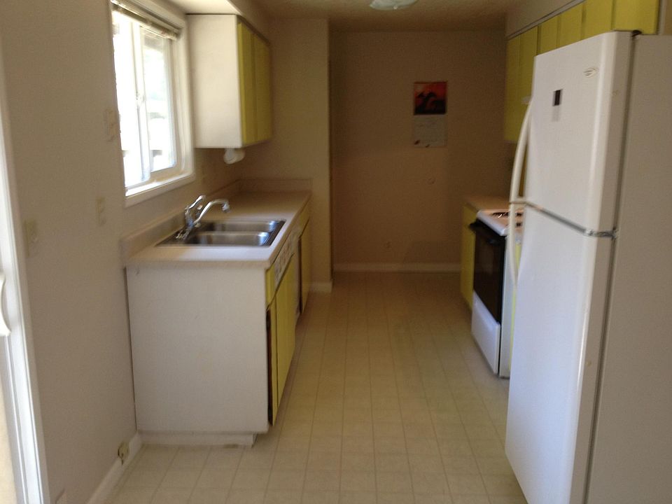 2nd image of 290 49th St