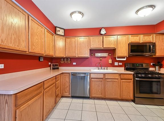 3rd image of 15957 Blackwater Ct