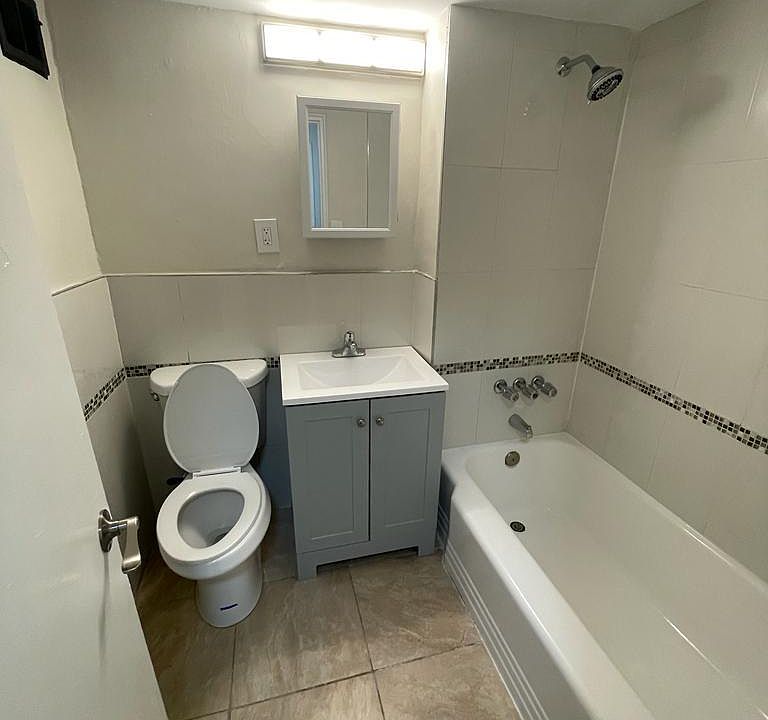 2nd image of 114 Washington St #6C