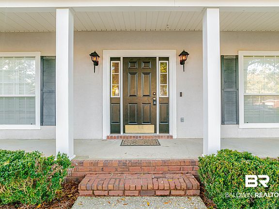 3rd image of 27037 Creekwood Dr