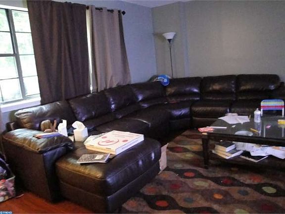 4th image of 8112 Lawnton St