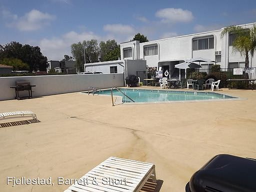 3rd image of 4844 68th St Unit 6