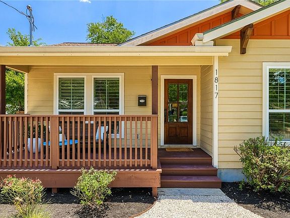 3rd image of 1817 Piedmont Ave