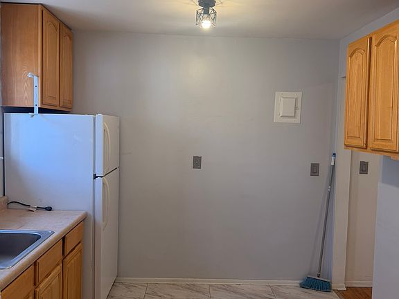 5th image of 62-39 99th St #1