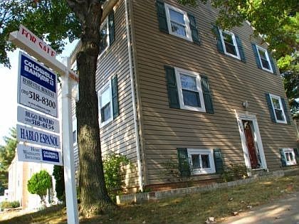 1st image of 5589 Hollins Ln