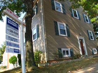 5589 Hollins Ln, Burke, VA 22015