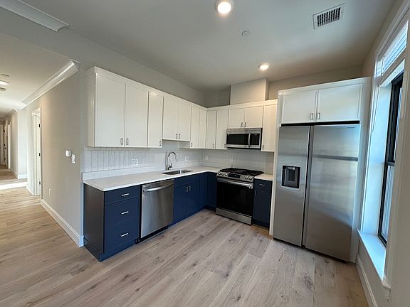 2nd image of 157 Everett St #305E