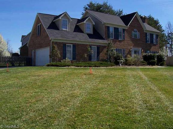 3rd image of 4118 Quarterstaff Dr