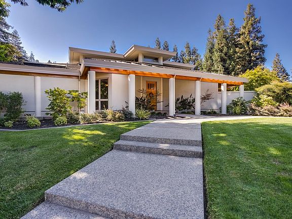 4th image of 1512 Riveroaks Dr