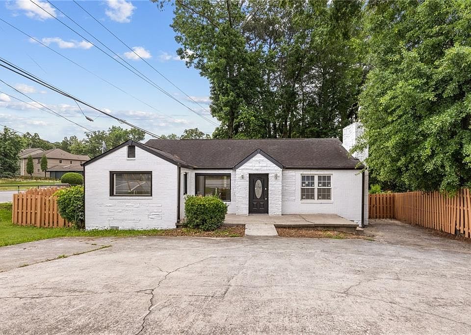 1st image of 4829 Lavista Rd