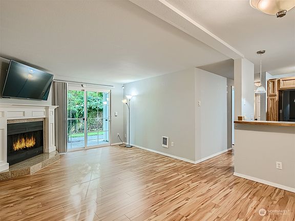 3rd image of 22831 30th Avenue S #108