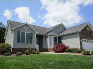 6708 Centerville Ct, Whitsett, NC 27377