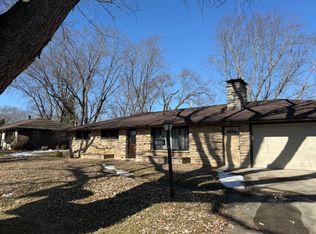 1824 Chestnut St, West Bend, WI 53095