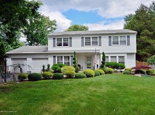 48 Blenheim Rd, Manalapan, NJ 07726