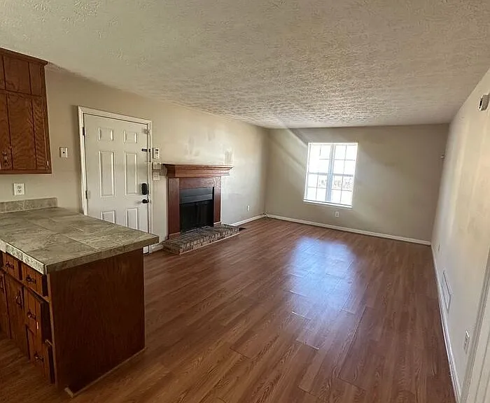 2036 Laboon Cir #C — Photo 8