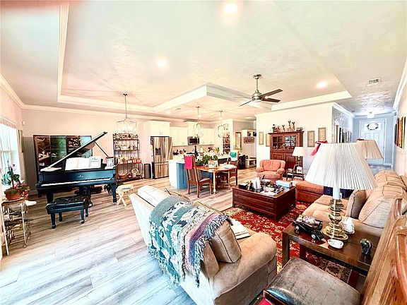 4th image of 1464 SW 66th Way