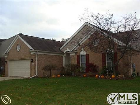 2694 Shadow Lake  Front