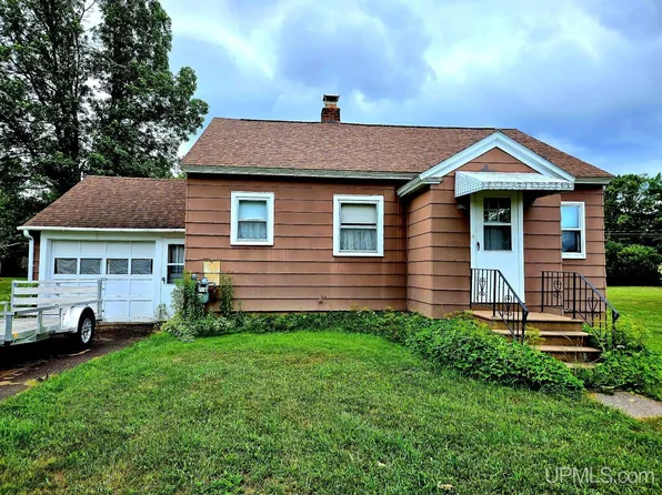 1308 Hancock St, Wakefield, MI 49968