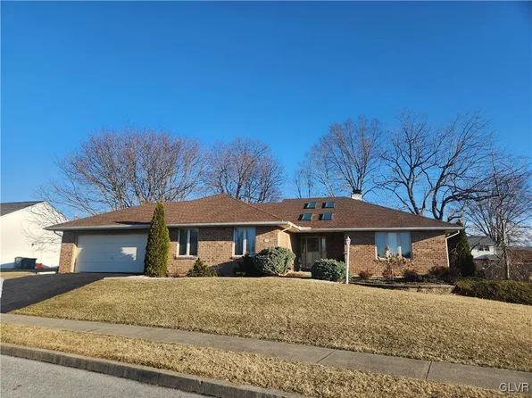 57 Madison Ln, Whitehall, PA 18052