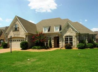 40 Briarfield Cv, Oakland, TN 38060