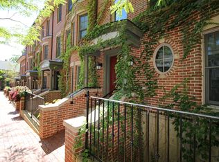 132 Ashley Mews, Ann Arbor, MI