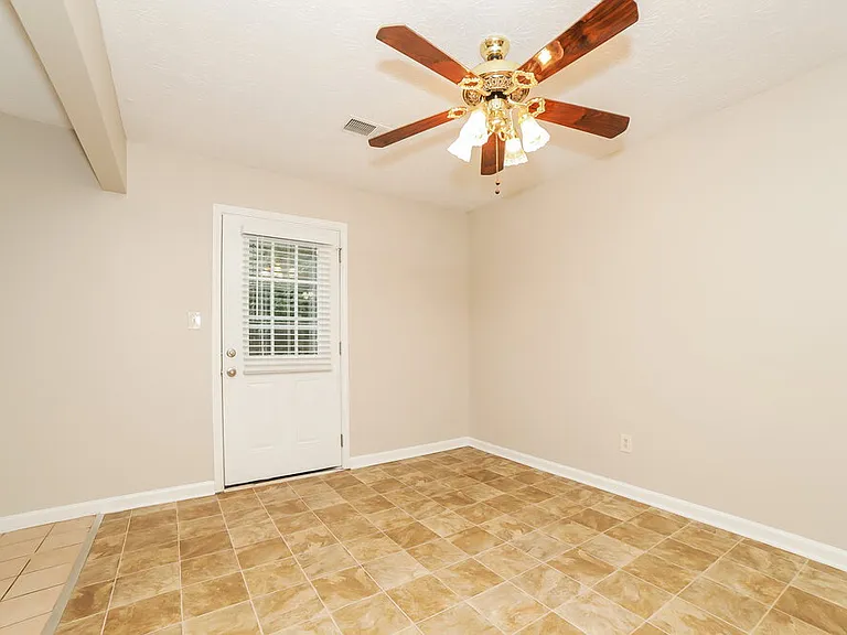 35 Windsong Ct — Photo 5