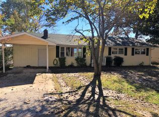 140 Felkins Ave, Forsyth, MO 65653