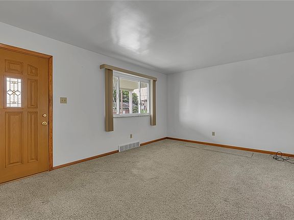 3rd image of 1701 Maratta Rd