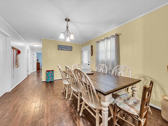 3rd image of 321 Goodridge Rd