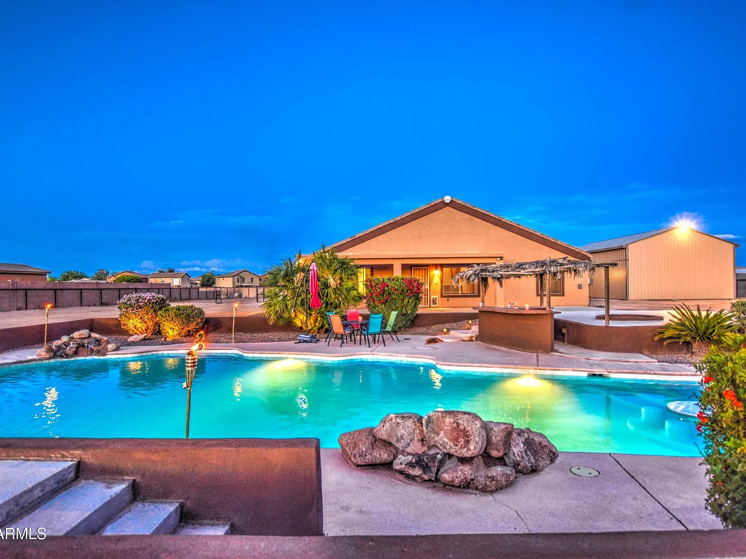 4 bed, 2.0 bath, 2210 sqft, $3,600 — Photo 4