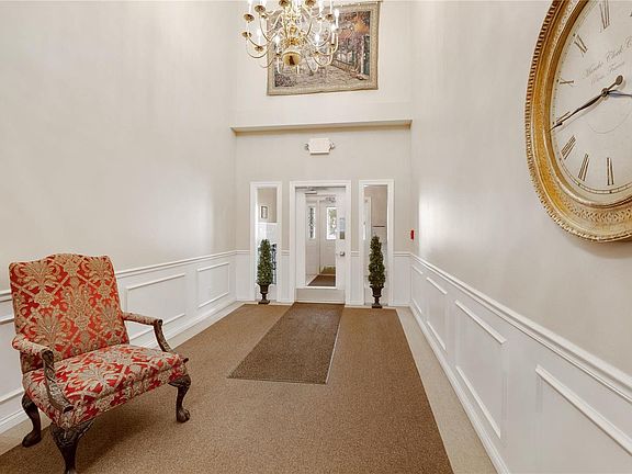 3rd image of 6240 Sunshine Dr APT 3E