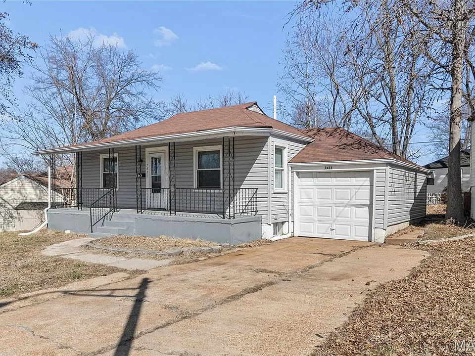 7471 Sharon Dr