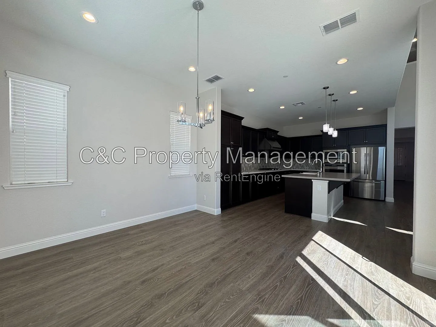 4 bed, 3.5 bath, 2733 sqft, $5,200 — Photo 4