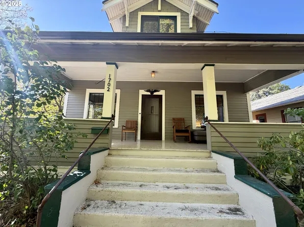 1702 Cedar St, La Grande, OR 97850