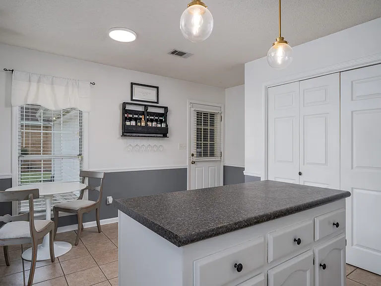 4153 Cypress St — Photo 15