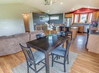 715 Meyer Cir, Green Isle, MN 55338