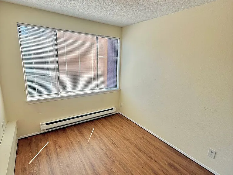 4259 8th Ave NE #1 — Photo 18