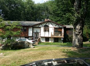 15 Briarwood Dr, Beacon Falls, CT 06403