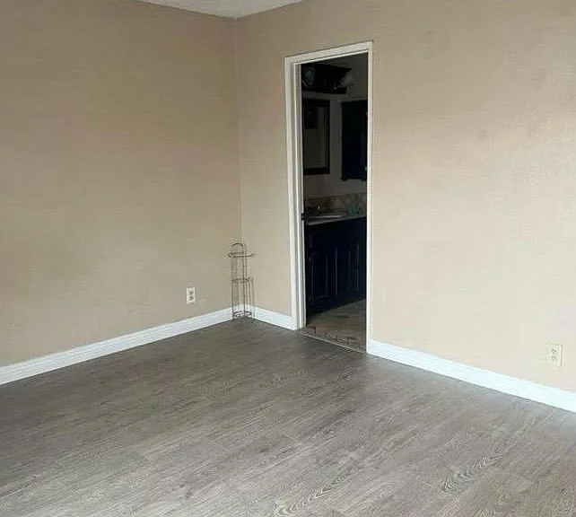 13513 Tracy St #D — Photo 10