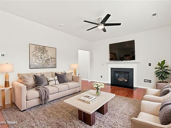 5th image of 5208 Sky Hill Dr
